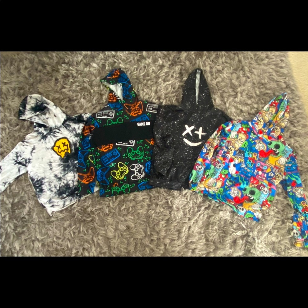 4 Sweaters 12-14 Y Large